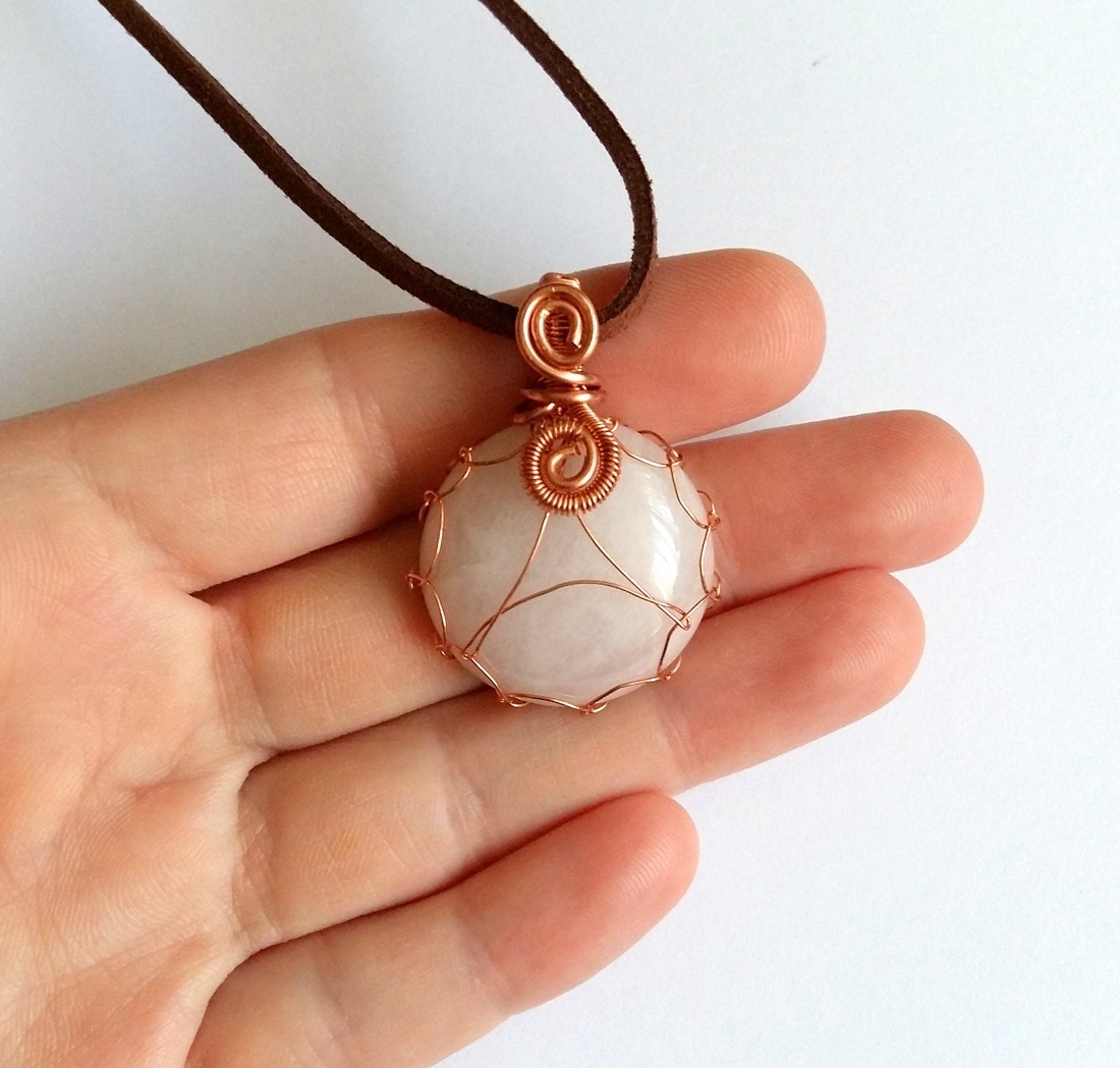 love elixir pendant